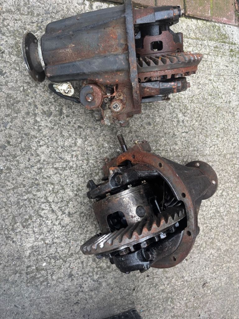 Toyota Land Cruiser Front and Rear differential 