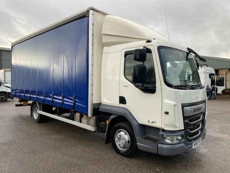 2019/19 DAF LF 7.5 TONNE CURTAINSIDE SLEEPER CAB / TUCK UNDER TAIL LIFT (180BHP)