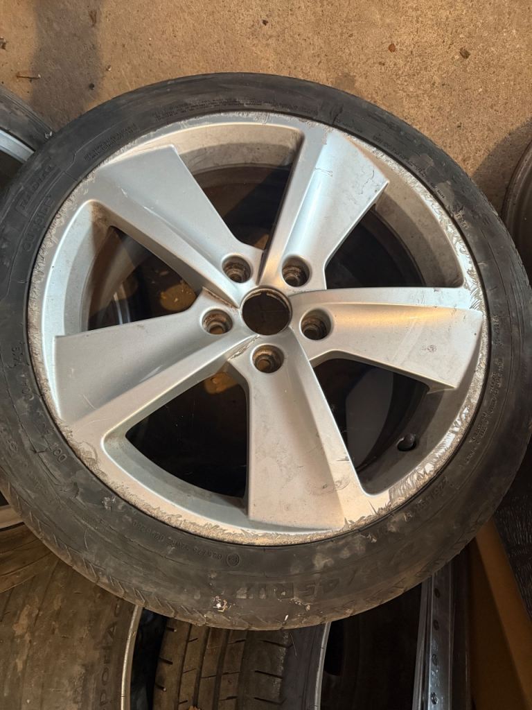 SEAT LEON MK3 FR 17" INCH 7.5J ALLOY WHEELS WITH TYRE 5F0601025B  5x112