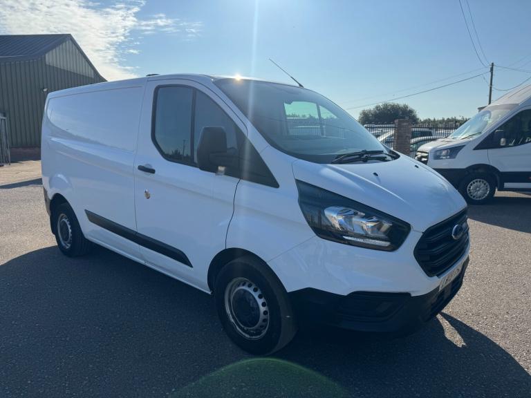 2019 Ford Transit Custom 2.0 TDCi 130ps Low Roof Van FSH AIR CON WET BELT CHANGE PANEL VAN Diesel...