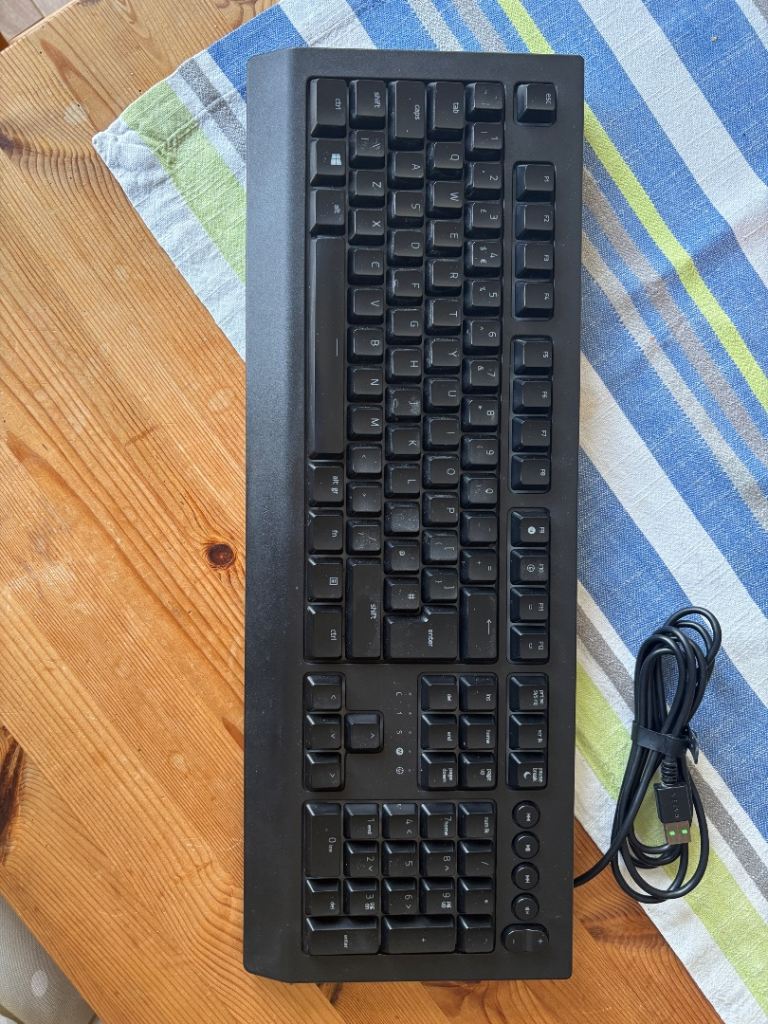 Razer cynosa V2 keyboard 
