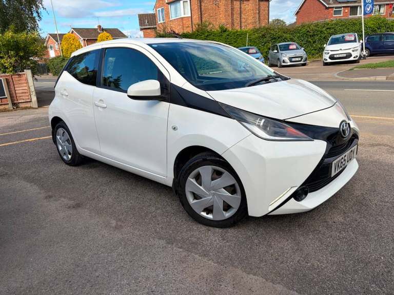 2015 Toyota AYGO 1.0 VVT-i x-play Hatchback 5dr Petrol Manual Euro 5 Euro 5 (68 ps) Hatchback Pet...
