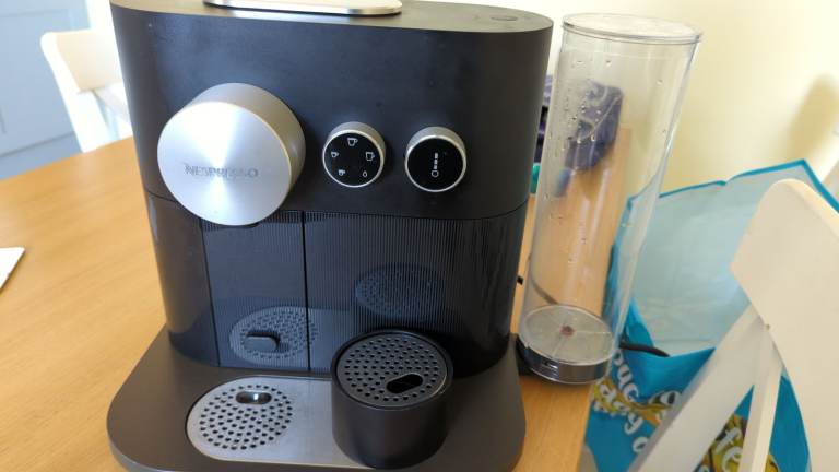 Nespresso XN600 Expert Coffee Machine - Black, Good Condition
