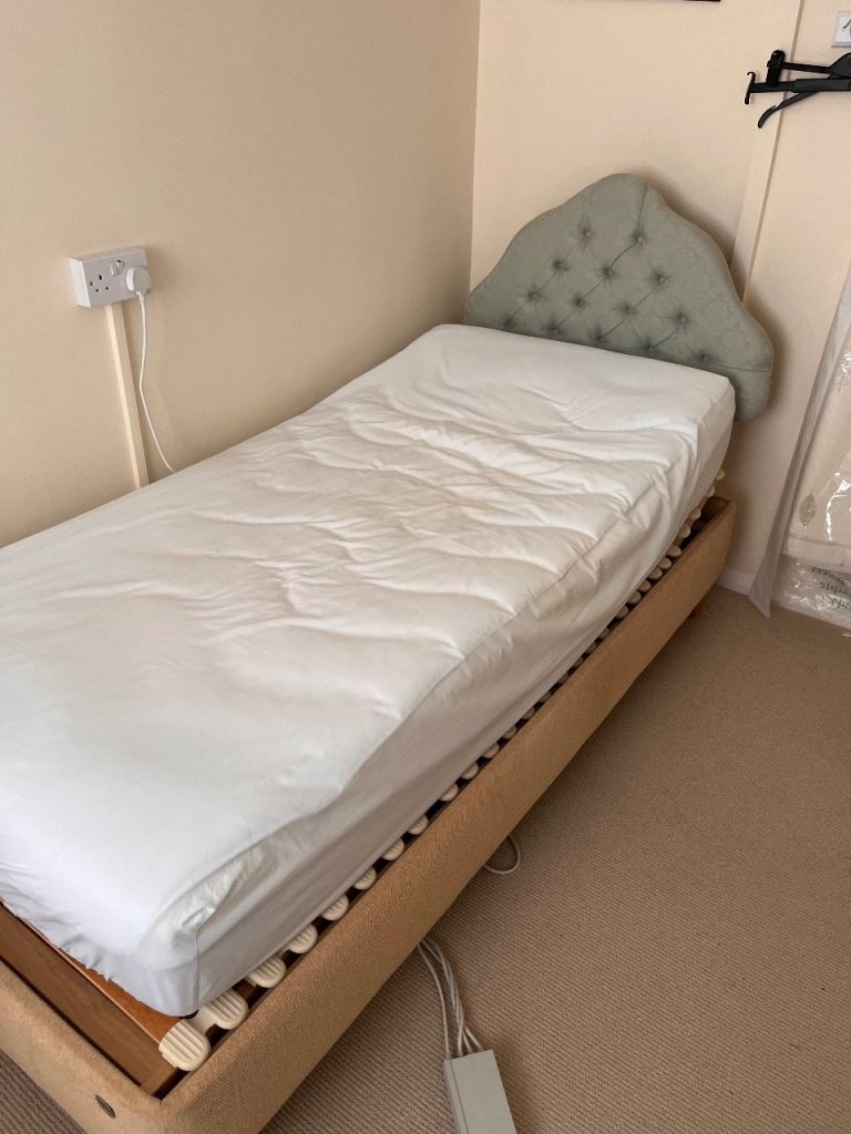 Tempur Premium Single Adjustable Bed Built-in Massage & Nightlight | RRP £3,000+