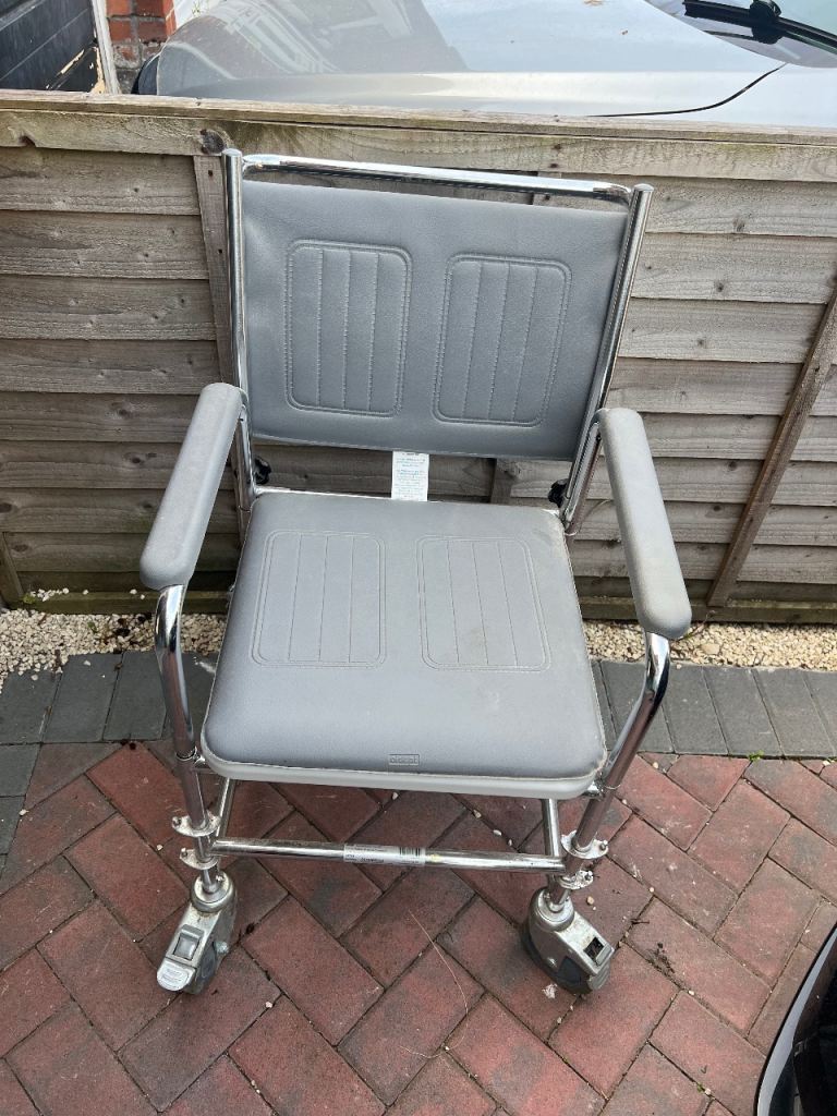 Commode 