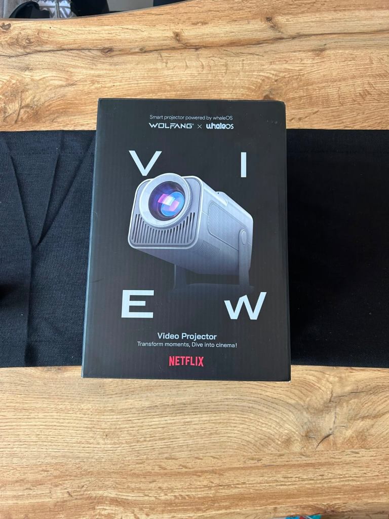 WOLFANG VIEW Smart Video Projector – New in Box