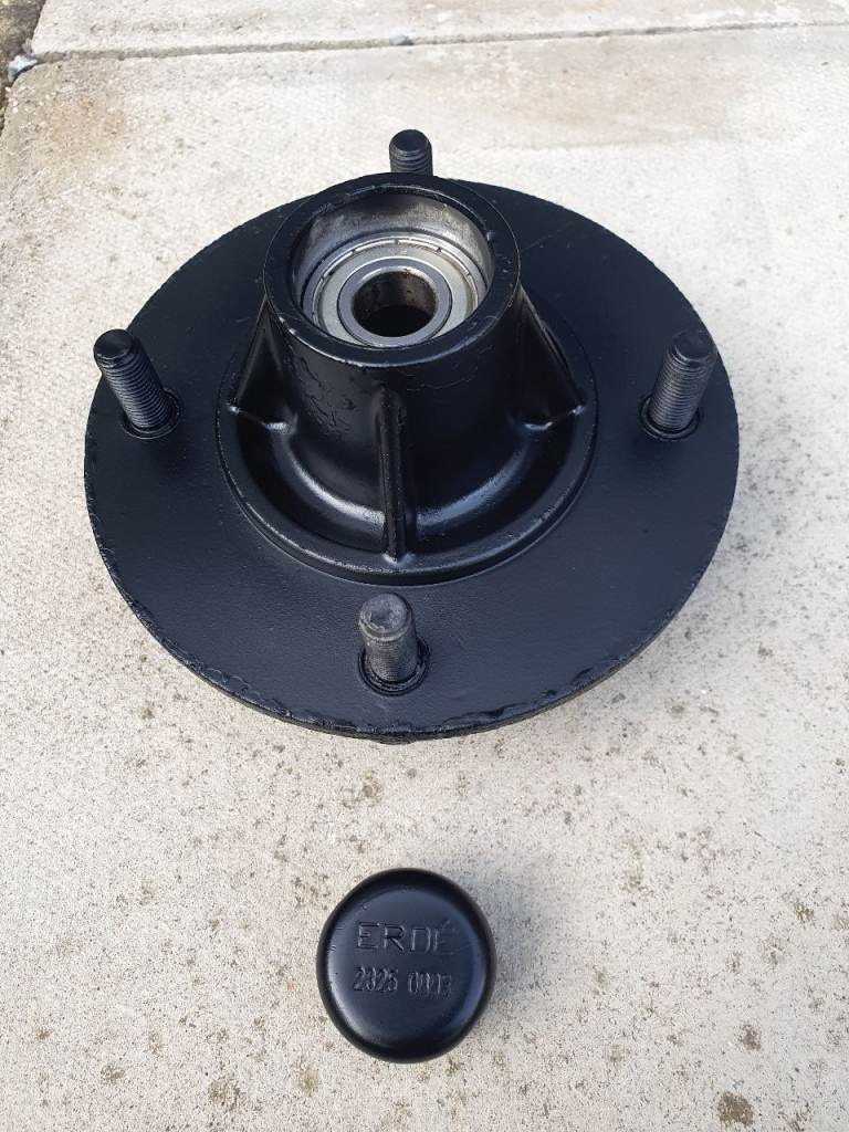 Genuine Erde trailer wheel hub 