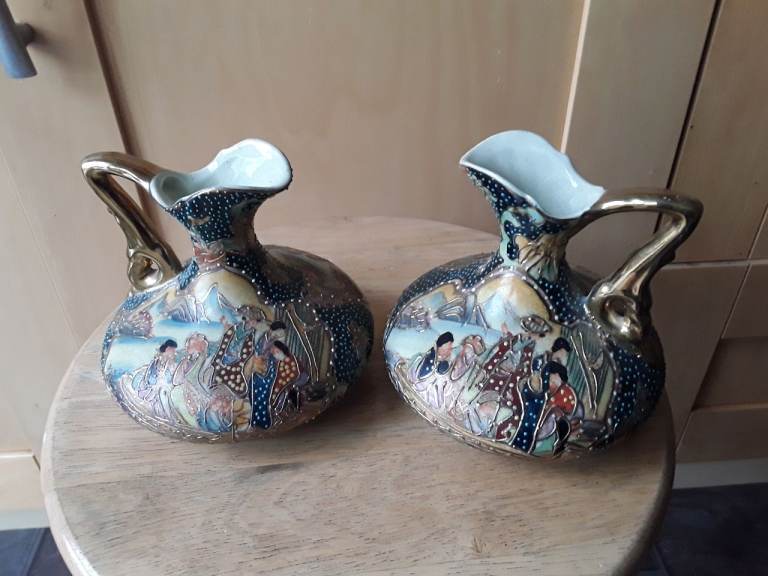 Pair of Vintage satsuma style Japanese decorative jug/vases