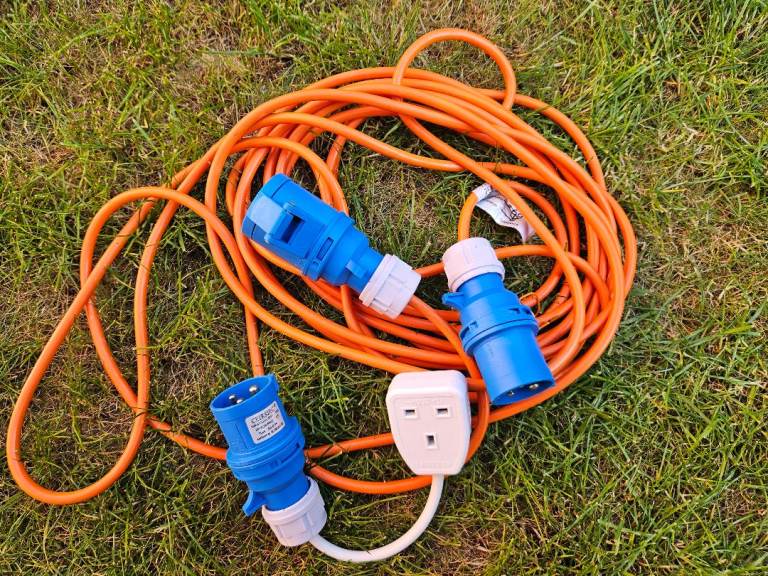 Camping Hook Up Lead 16A with UK Plug Adapter