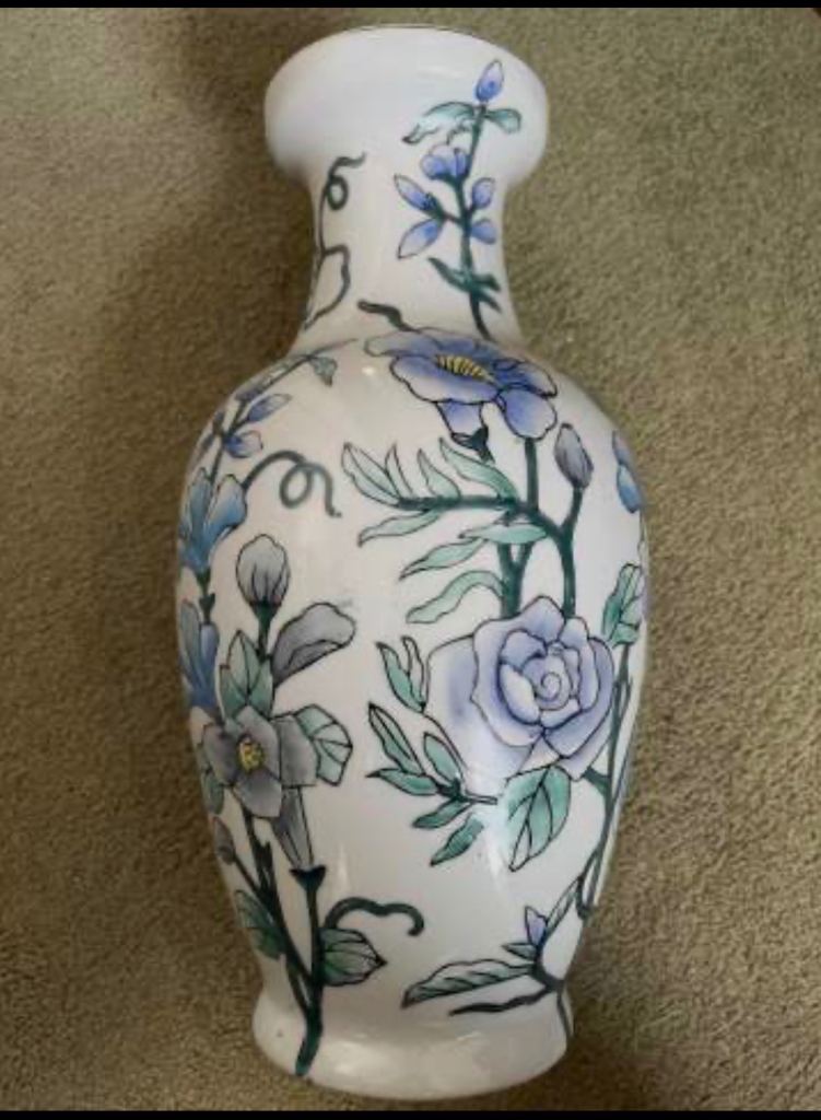 Vintage Chinese vase 