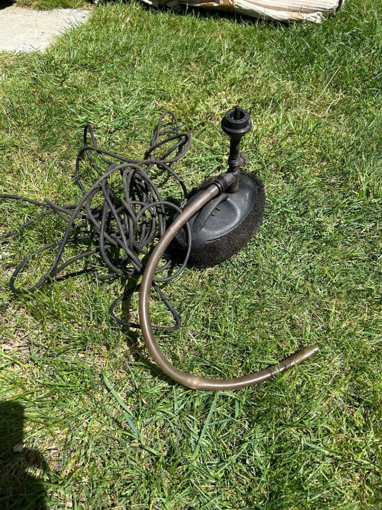 Garden pond pump