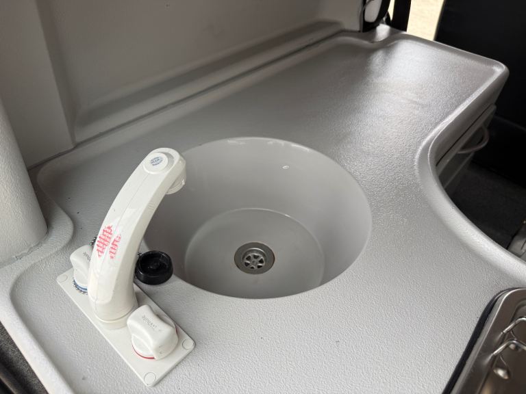 Renault TRAFIC SL27 DCI 100 SWB Lifestyle Developments St Tropez Camper Van