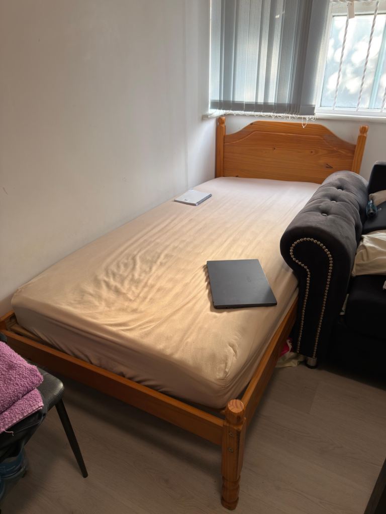 Single bed and mattress 