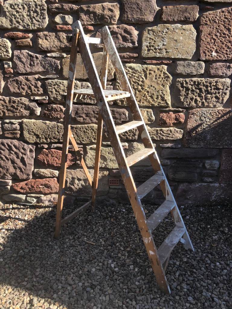 6 Rung Wooden Painters Stepladder (H)
