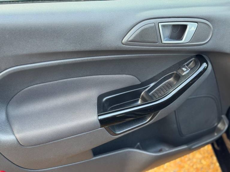 2013 Ford Fiesta 1.6 Zetec 5dr Powershift HATCHBACK PETROL Automatic