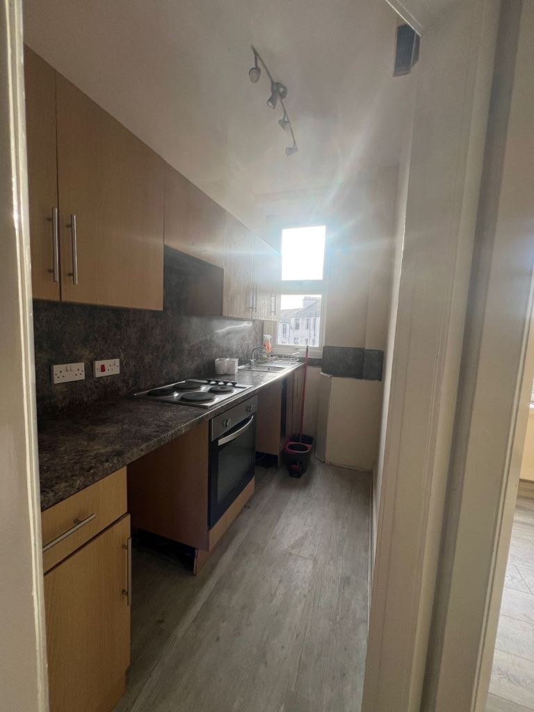 Private unfurnished room