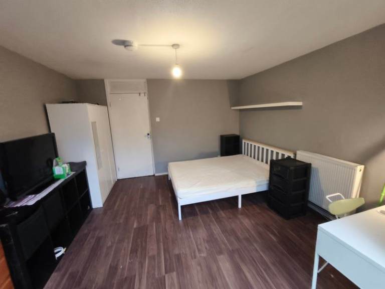 Modern Ensuite 🌞 Perfect Location ✅