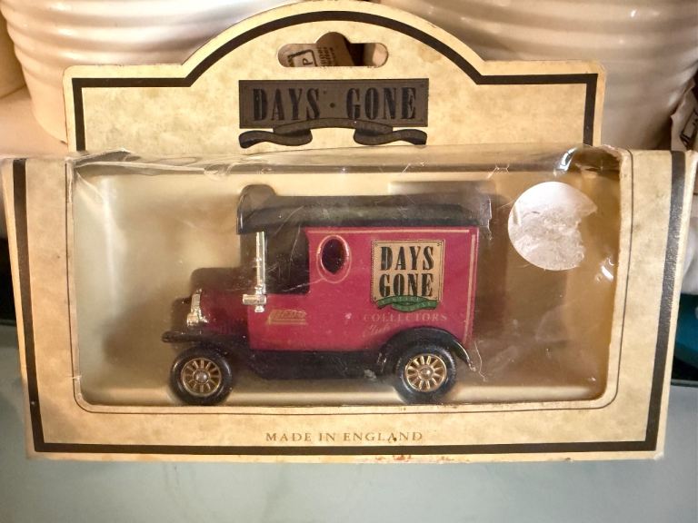 Days Gone 1920 Model 'T' Ford Van - New in Box