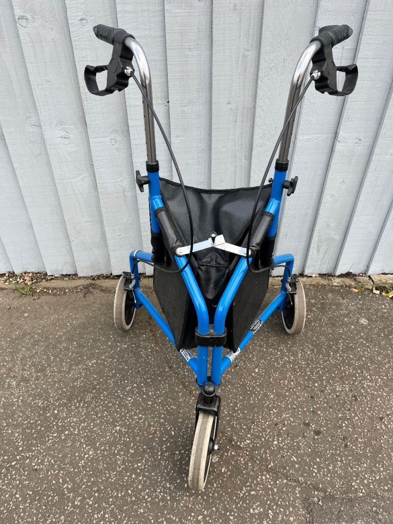 3 wheel mobility walker - Feel Free to contact me