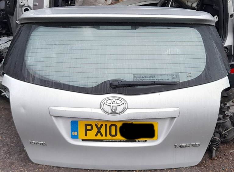 Toyota Verso Tailgate Boot Lid Silver 2010