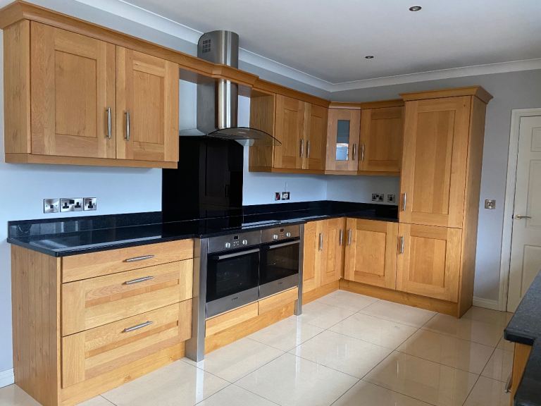 Solid Wood Kitchen with Granite Worktop (Appliances Included)