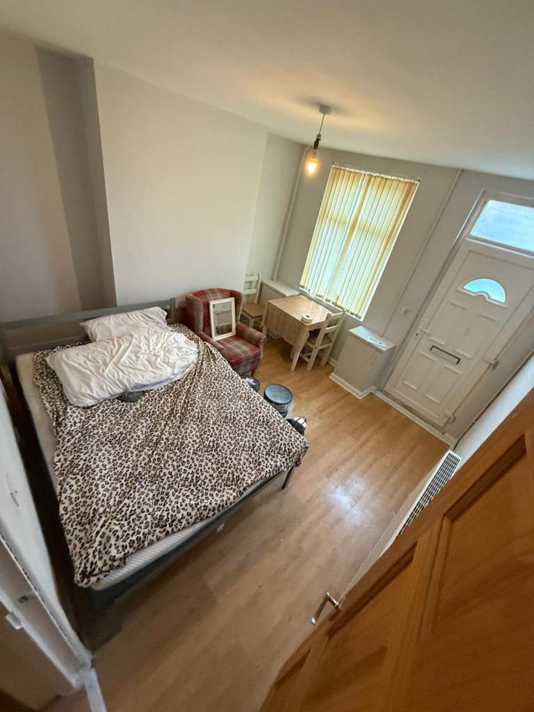 2 bedroom Mid-Terrance house, Sneinton, close to city centre. NG2 4QP