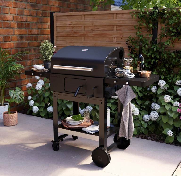 Charcoal BBQ 366cm