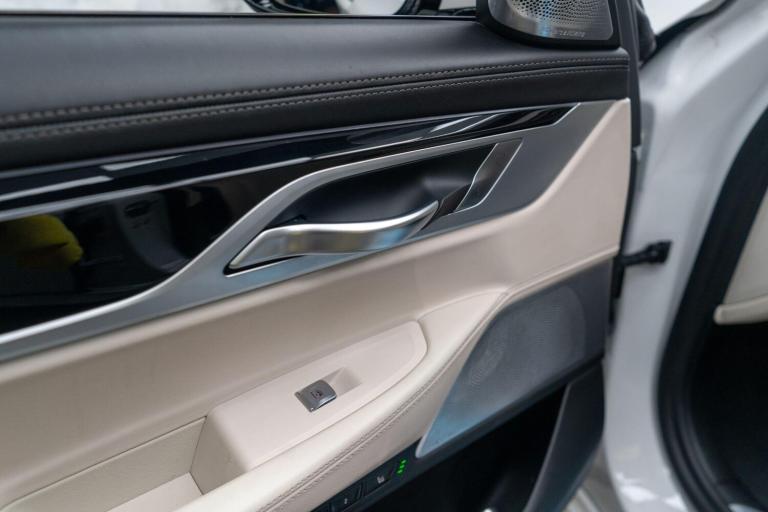  BMW 7 Series 3.0 745Le 12kWh M Sport Auto xDrive Euro 6 (s/s) 4dr Petrol/Electric Hybrid Automatic