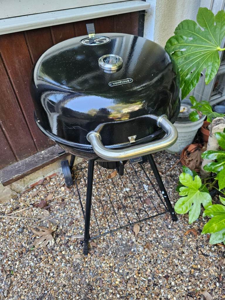 New and boxed von haus kettle bbq