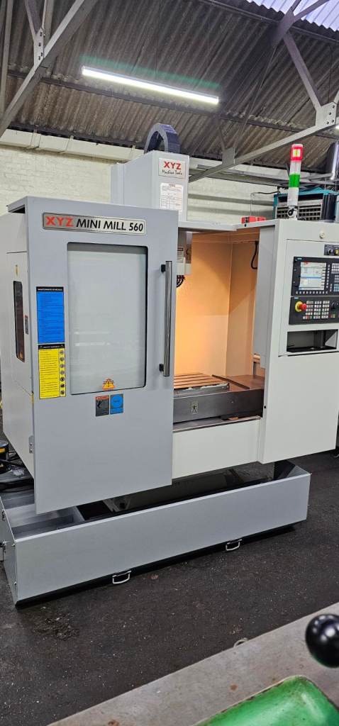 XYZ MINI MILL 560 VERTICAL CNC MACHINING CENTRE