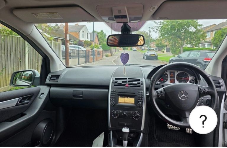 AUTOMATIC** 09 Mercedes A180   5 Door. ~ BARGAIN  £1999