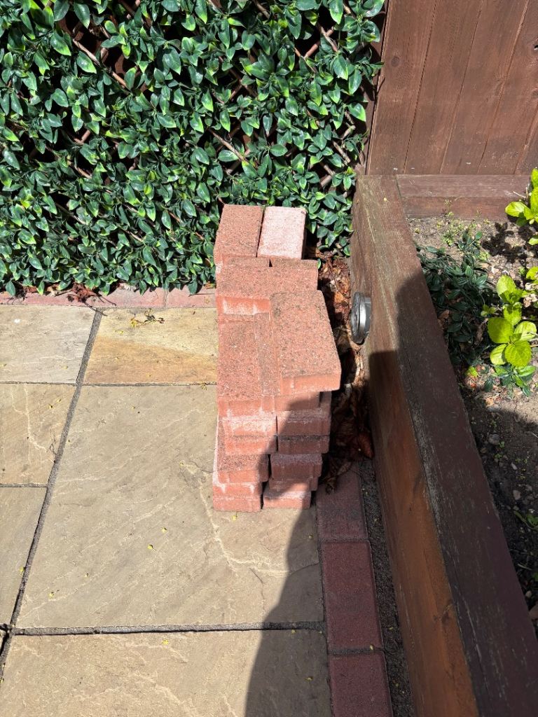 Monoblock drive bricks 