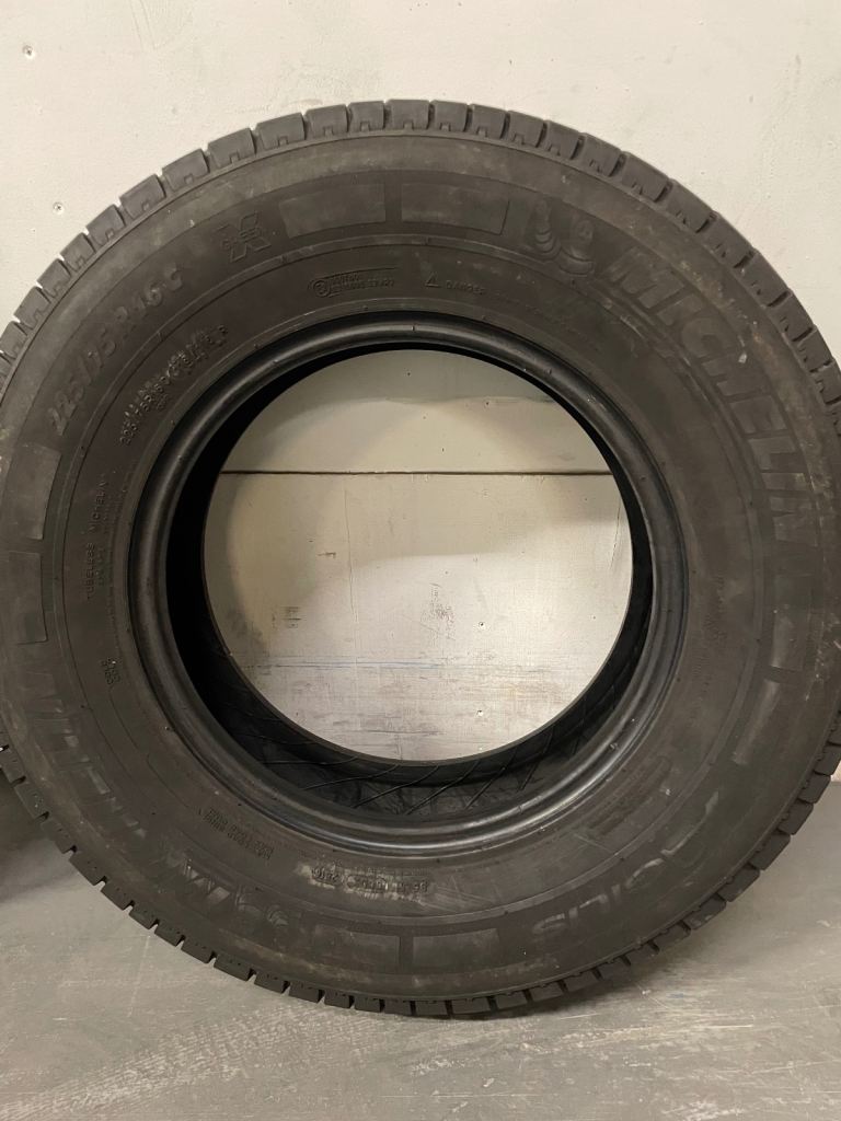image for MICHELIN AGILIS 225/75 R 16 C