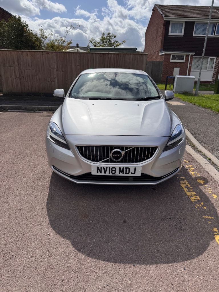 Volvo, V40, Hatchback, 2018, Semi-Auto, 1498 (cc), 5 doors