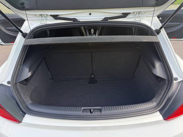 2017 Volkswagen Scirocco 2.0 TSI GT Hatchback 3dr Petrol DSG Euro 6 (s/s) (180 ps) Hatchback Petr...