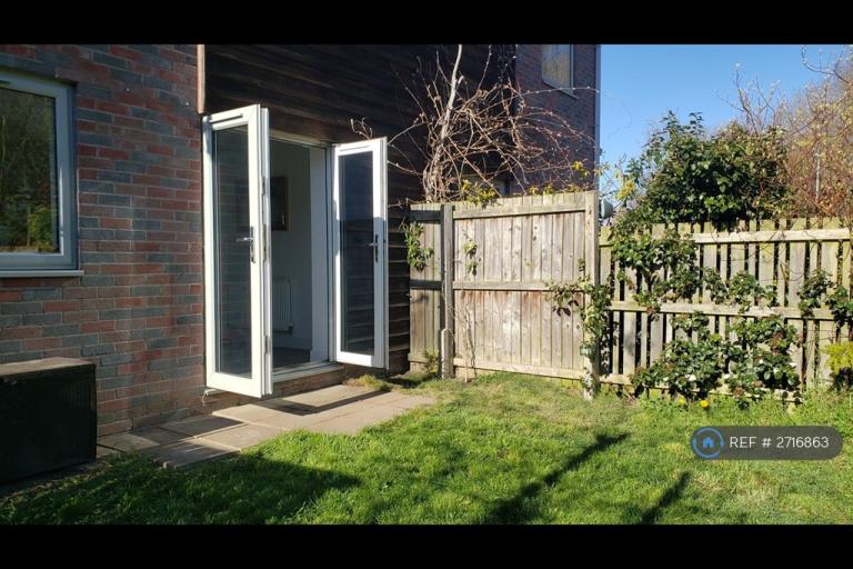 3 bedroom house in Tynemouth Pass, Gateshead, NE8 (3 bed) (#2716863)