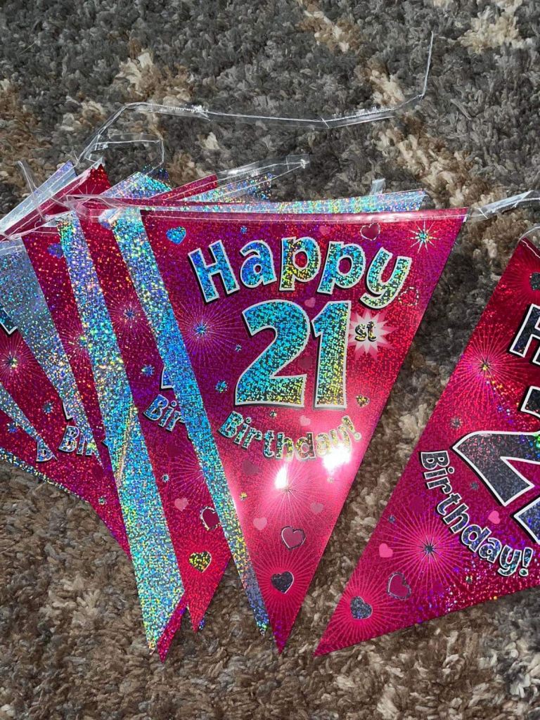 21st birthday bunting (11 flags), used once. £2. Tqy