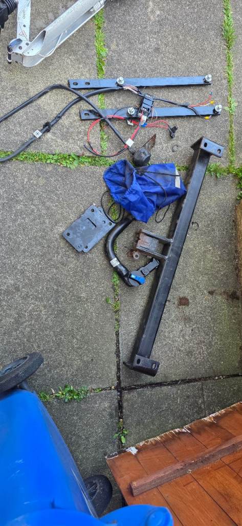 Mercedes E class w212 saloon complete tow bar