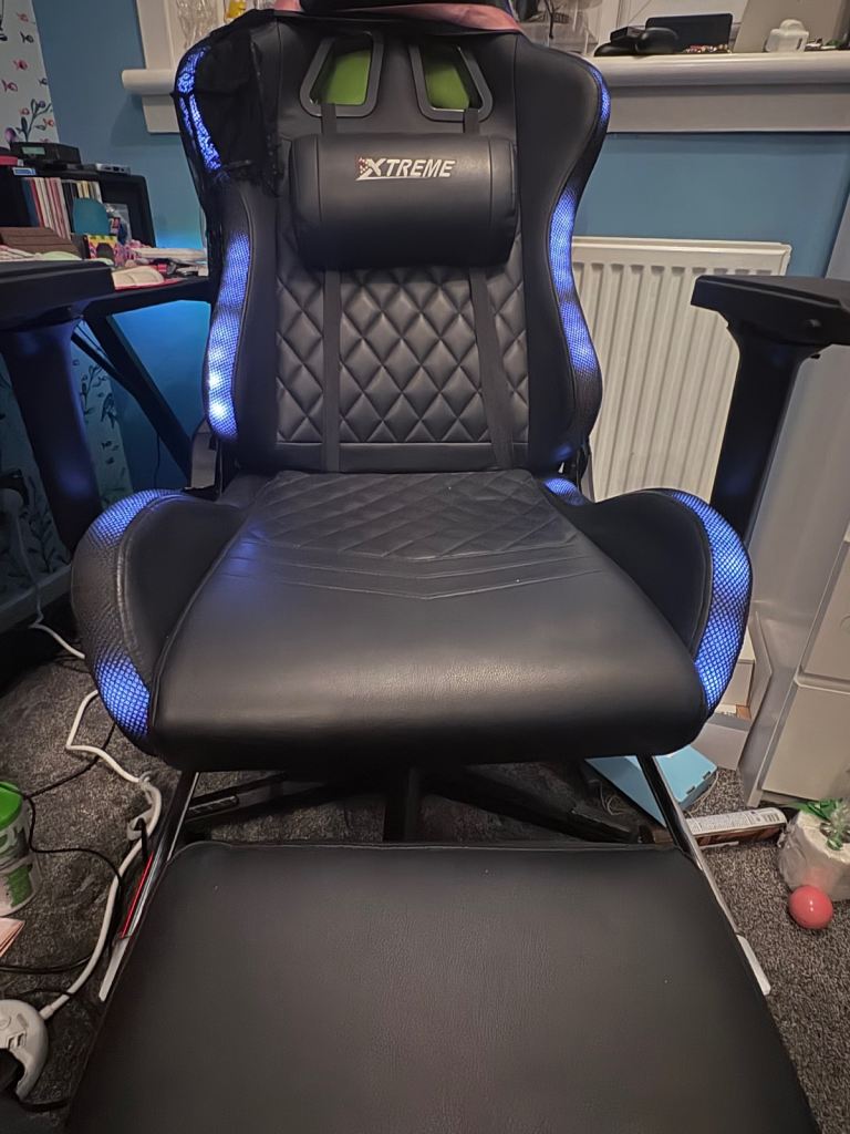 Extreme gaming led light up chair 