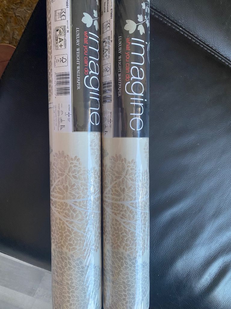 2 rolls of wallpaper