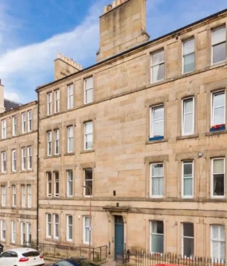 1 bedroom furnished flat Comely Bank 