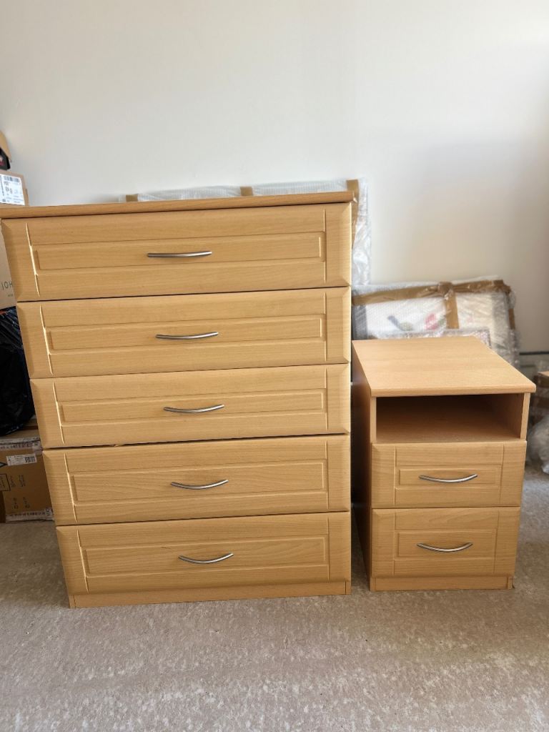 Set of Bedroom Furniture 