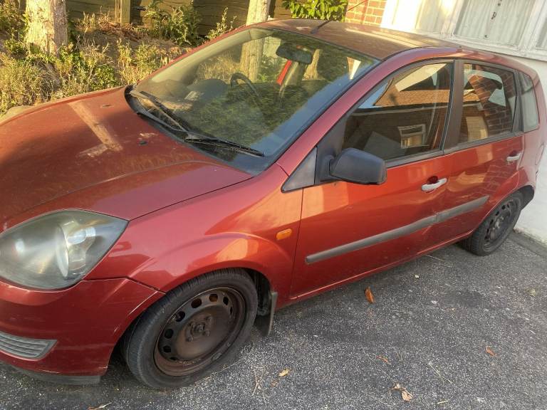 Red Ford FIESTA, Hatchback, 2006, Manual, 1242 (cc), 5 doors Reg N. AE56BOV