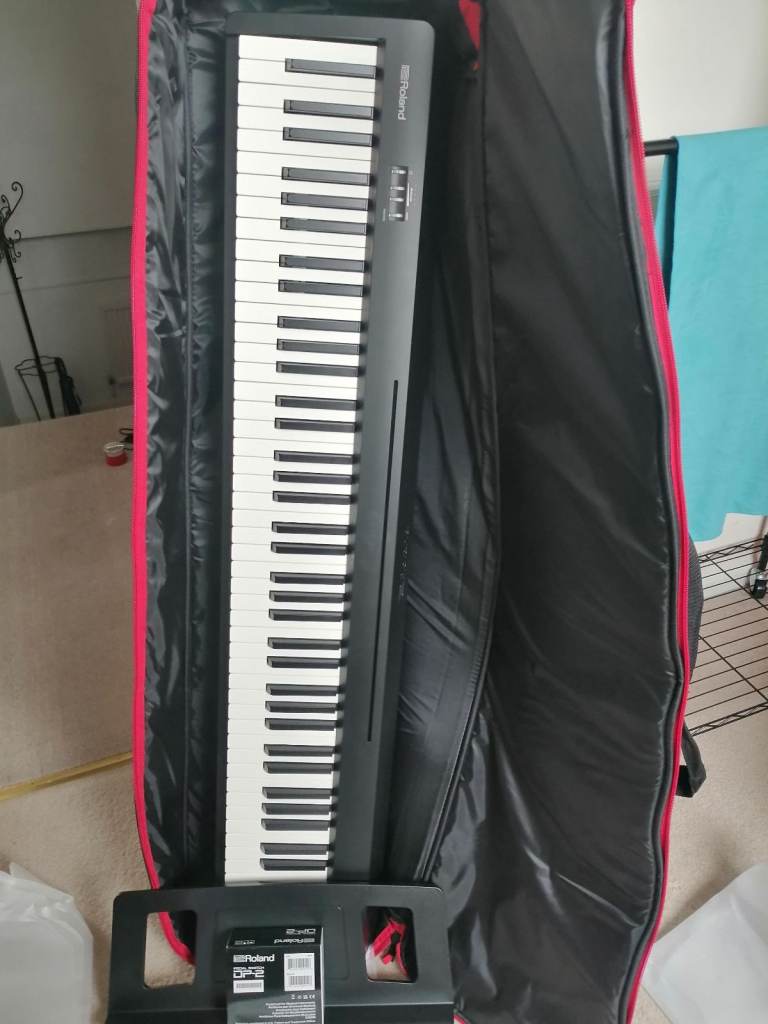 Roland FP-10 88 Note Compact Digital Piano, Black. As new condition