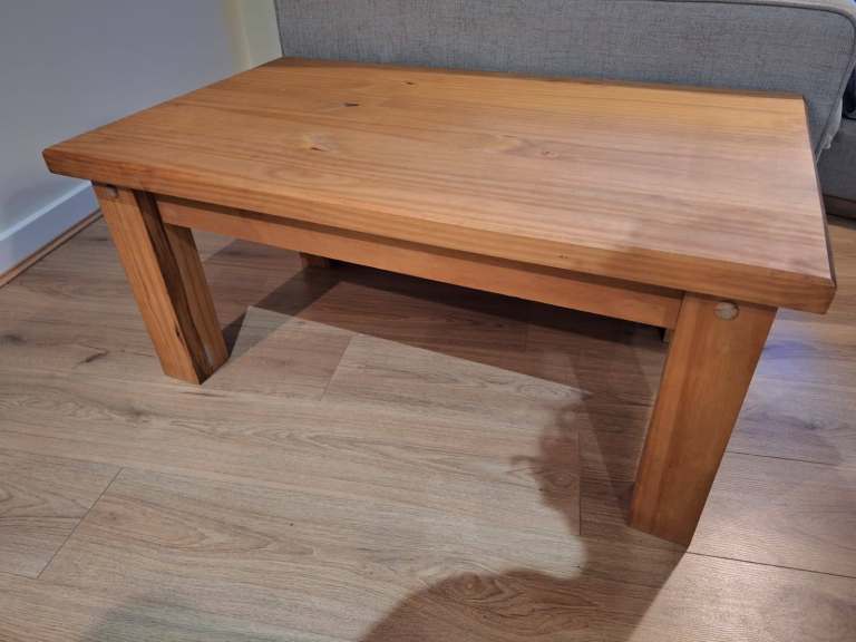 Chunky Solid Pine Coffee table 100Lx60Wx44H (cm)