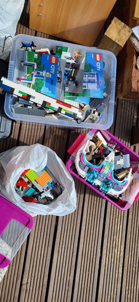 Large Bundle of LEGO Bricks and Sets – Good Condition