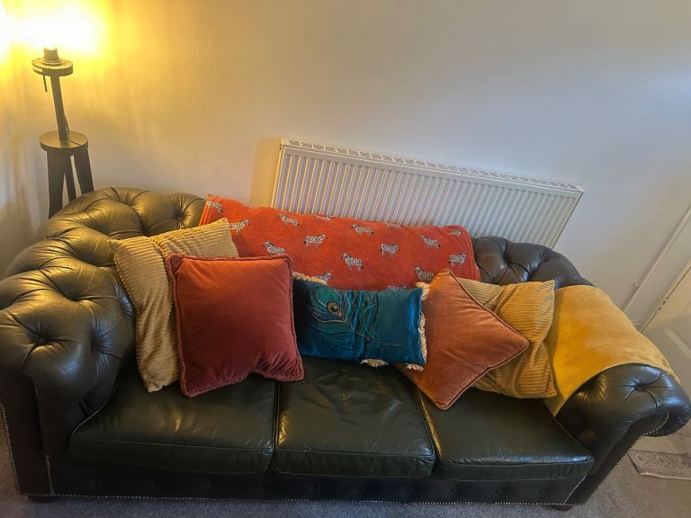 Green chesterfield sofa 