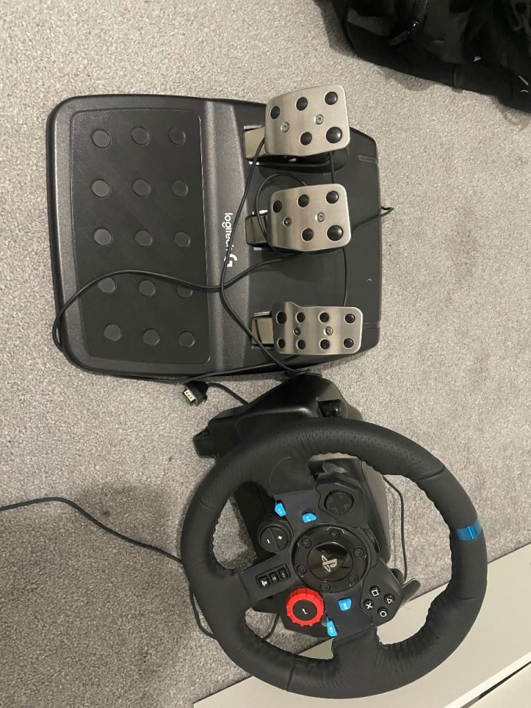 Logitech g29 racing wheel and pedals