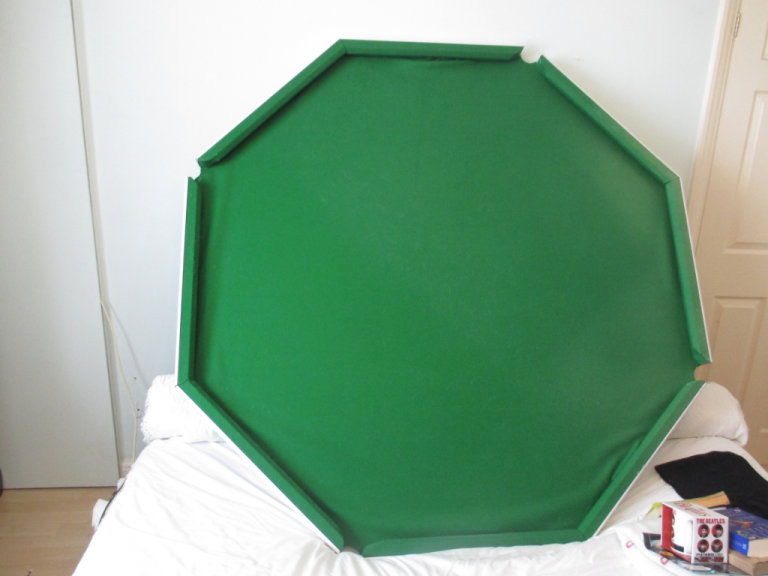 Snooker Table (octagonal)
