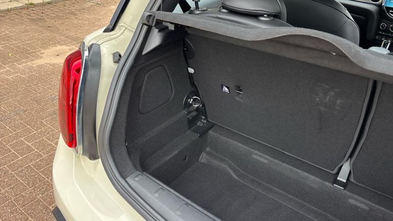 2022 MINI Hatch 2.0 Cooper S Exclusive 3dr Auto Petrol Hatchback Hatchback Petrol Automatic